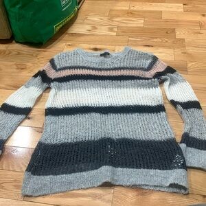 dynamite comfy long sleeve size M